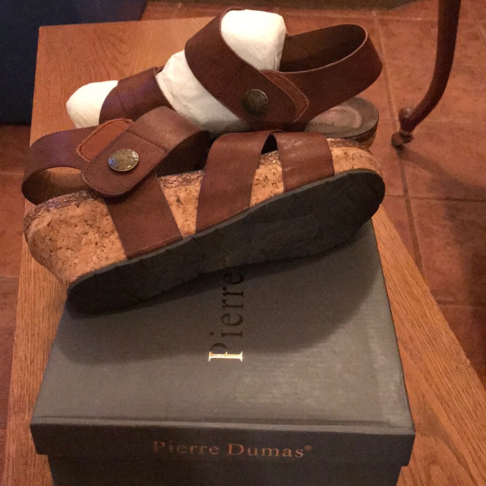 🎉NEW ARRIVAL- NEVER WORN🎉